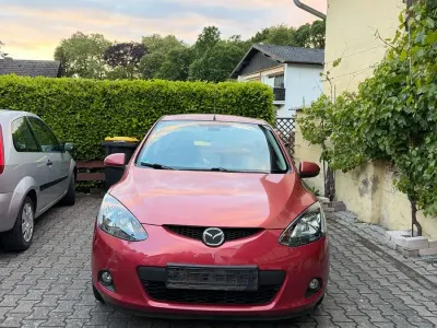 Używany Mazda 2 75 KM (55 kW) 2008 Czerwony Hatchback