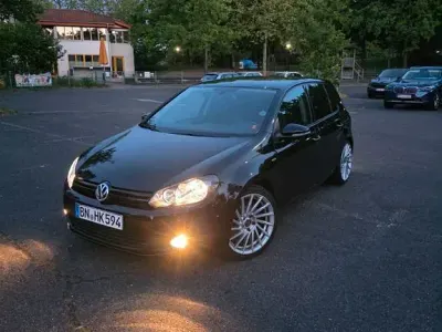 Gebraucht VW Golf VII Match 105 PS (77 kW) 2012 Schwarz Limousine