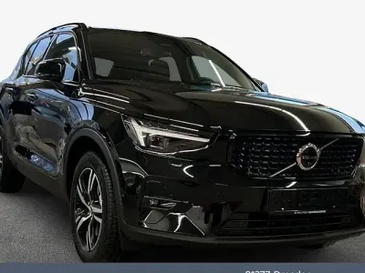 Gebraucht Volvo XC40 Plus 163 PS (119 kW) 2026 Schwarz SUV