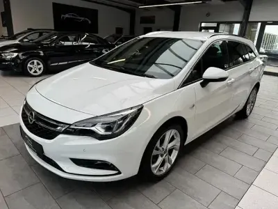 Gebraucht Opel Astra Dynamic 125 PS (91 kW) 2018 Weiß Kombi