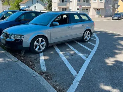 Gebraucht Audi A4 136 PS (100 kW) 2003 Blau Kombi