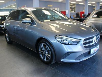 Gebraucht Mercedes B200 Progressive 163 PS (119 kW) 2019 Grau Van / Kleinbus
