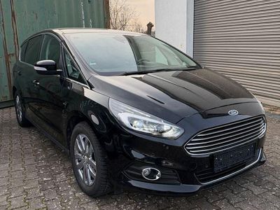 Gebraucht Ford S-MAX Titanium 179 PS (131 kW) 2017 Schwarz Van / Kleinbus