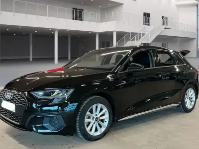 Gebraucht Audi A3 Sport 150 PS (110 kW) 2023 Brillantschwarz Limousine