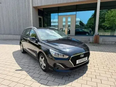Gebraucht Hyundai i30 Trend 116 PS (85 kW) 2019 Schwarz Kombi