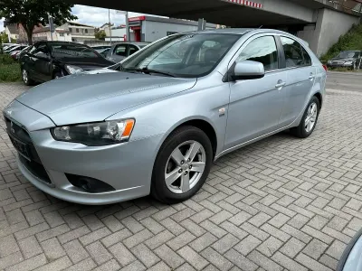 Begagnad Mitsubishi Lancer Sportback Invite 140 HK (102 kW) 2010 Silver Sedan