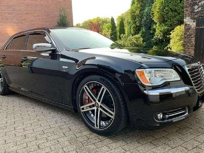 Schwarz Gebraucht 2014 Chrysler 300C Limousine | 17.400 €