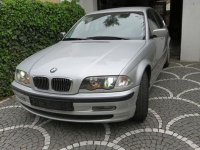 Gebraucht BMW 320 231 PS (169 kW) 2001 Silber metallic Limousine