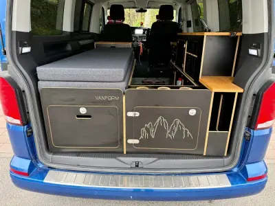 Gebraucht VW Multivan 150 PS (110 kW) 2021 Blau Van / Kleinbus