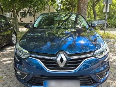 Occasion Renault Mégane LIMITED 140 ch (102 kW) 2019 Bleue Berline