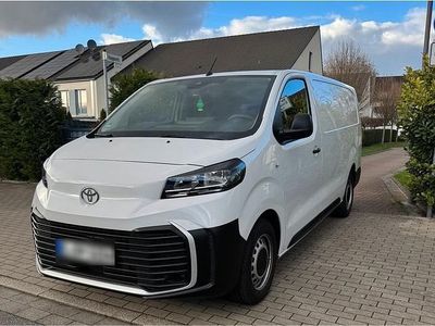 Gebraucht Toyota Proace Verso 144 PS (105 kW) 2024 Weiß Kombi