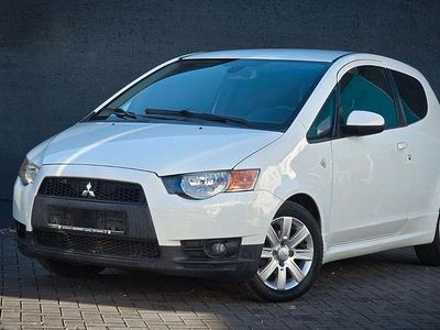 Weiß Gebraucht 2010 Mitsubishi Colt Inform Kleinwagen | 5.700 € (Teuer)