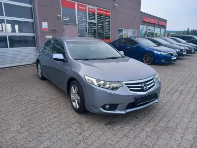 Gebraucht Honda Accord Executive 156 PS (114 kW) 2014 Blau Limousine