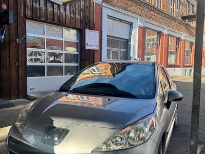 Gebraucht Peugeot 207 Sport 88 PS (64 kW) 2006 Silber Limousine