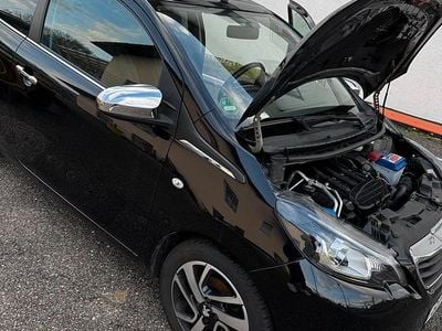 Gebraucht Peugeot 108 Allure 82 PS (60 kW) 2014 Schwarz Kleinwagen