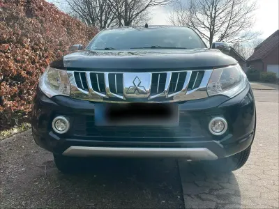 Gebraucht Mitsubishi L200 181 PS (133 kW) 2016 Schwarz Pickup
