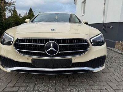 Mercedes E200