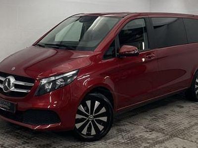 Gebraucht Mercedes V220 163 PS (119 kW) 2022 Hyazinthrot Van / Kleinbus