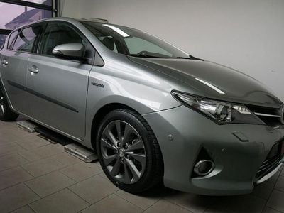 Gebraucht Toyota Auris Hybrid Executive 99 PS (72 kW) 2014 Silber Limousine