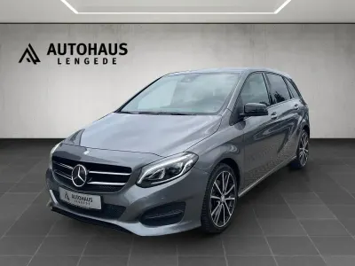Gebraucht Mercedes B250 211 PS (155 kW) 2015 Grau Kleinwagen