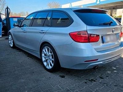 Gebraucht BMW 320 186 PS (136 kW) 2014 Silber Kombi
