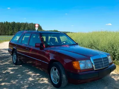 Gebraucht Mercedes E230 136 PS (100 kW) 1991 Rot Kombi