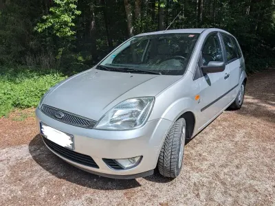 Brugt Ford Fiesta Ghia 80 HK (58 kW) 2002 Sølv Hatchback