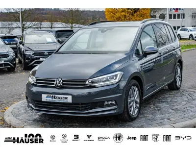 Käytetty VW Touran Comfortline 150 HP (110 kW) 2025 Harmaa Tila-auto