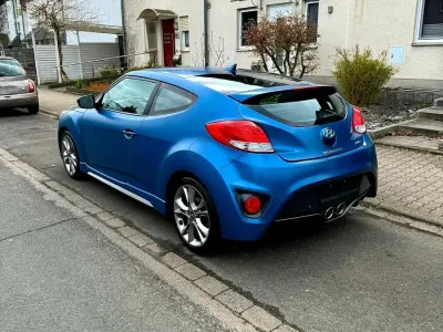 Gebraucht Hyundai Veloster Turbo 186 PS (136 kW) 2016 Blau Kleinwagen