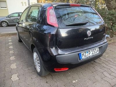 Schwarz Gebraucht 2010 Fiat Punto Limousine | 3.850 € (Teuer)