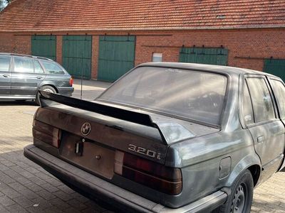 gebraucht BMW 320 E30 i Limousine Projektaufgabe