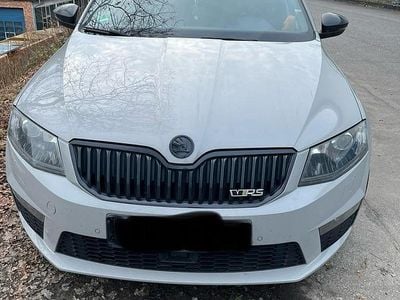 Grau Gebraucht 2017 Skoda Octavia RS Kombi | 16.200 € (Guter Preis)