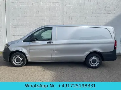 Gebraucht Mercedes Vito 163 PS (119 kW) 2022 Silber Van
