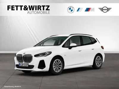 Gebraucht BMW 220 Active Tourer M Sport 163 PS (119 kW) 2025 Alpinweiß iii Van / Kleinbus