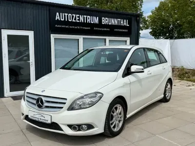 Gebraucht Mercedes B180 109 PS (80 kW) 2012 Weiß Van / Kleinbus