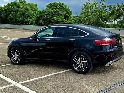 Gebraucht Mercedes GLC220 AMG 194 PS (142 kW) 2020 Schwarz SUV