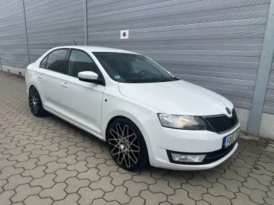Käytetty Skoda Rapid Ambition 86 HP (63 kW) 2014 Valkoinen Viistoperä