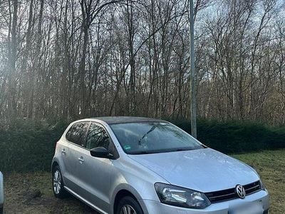 Gebraucht VW Polo Edition 60 PS (44 kW) 2012 Silber Kleinwagen