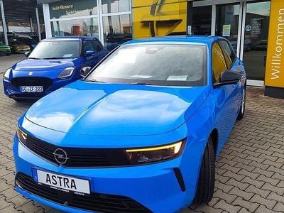 Gebraucht Opel Astra Edition 131 PS (96 kW) 2025 Blau Limousine