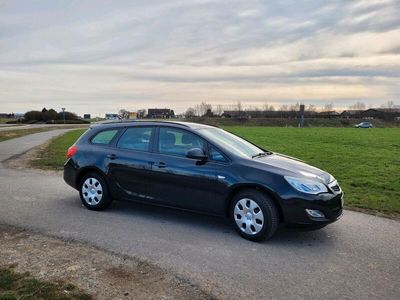 gebraucht Opel Astra Sports Tourer 1.4 ecoflex *AHK*,*Clima*