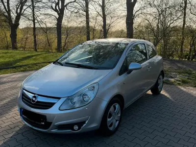Gebraucht Opel Corsa 60 PS (44 kW) 2009 Silber Kleinwagen