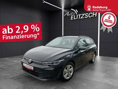Gebraucht VW Golf VIII Life 150 PS (110 kW) 2024 Grenadillschwarz metallic Kombi