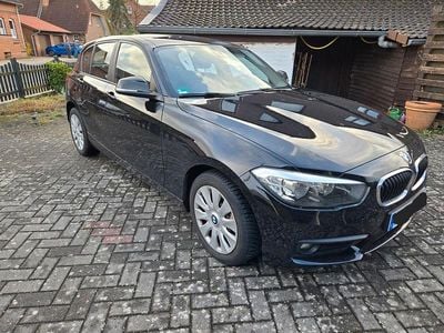 Gebraucht BMW 116 109 PS (80 kW) 2016 Schwarz Kleinwagen