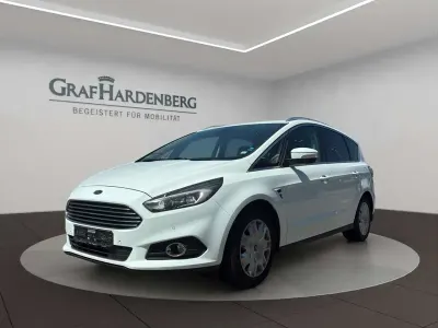 Gebraucht Ford S-MAX Titanium 239 PS (175 kW) 2017 Weiß Van / Kleinbus