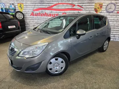 Gebraucht Opel Meriva Edition 101 PS (74 kW) 2012 Muskatgrau/pepperdust (metallic) Van / Kleinbus