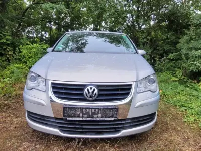 Gebraucht VW Touran 140 PS (102 kW) 2010 Silber Van / Kleinbus