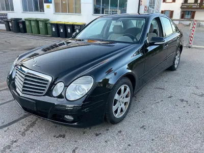 Gebraucht Mercedes E200 184 PS (135 kW) 2009 Schwarz Kombi