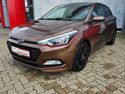 gebraucht Hyundai i20 blue Style NAVI,KAMERA 120 PS