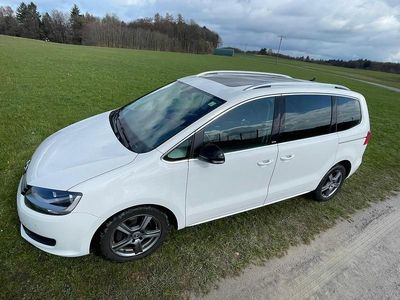 Gebraucht VW Sharan 140 PS (102 kW) 2011 Weiß Van / Kleinbus