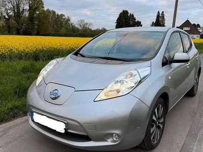 Second-hand Nissan Leaf Tekna 80 kW (109 CP) 2016 Argintiu Hatchback